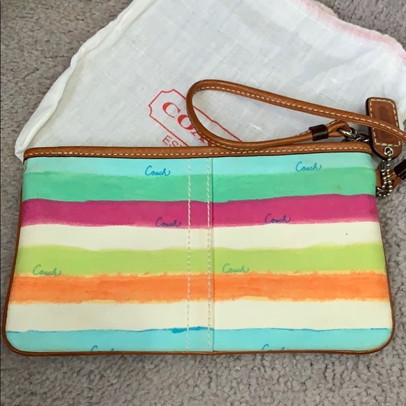 Coach wristlet - Picture 3 of 6